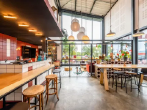 กรีท โรงแรมบูร์ก-อ็อง-บริสส์ ซูด มงตญาต