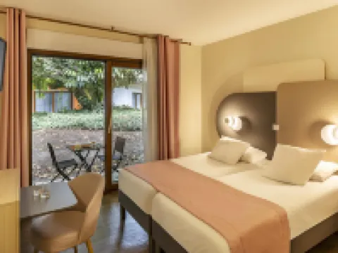 Sure Hotel by Best Western Saint-Quentin Ouest Hotels in Holnon