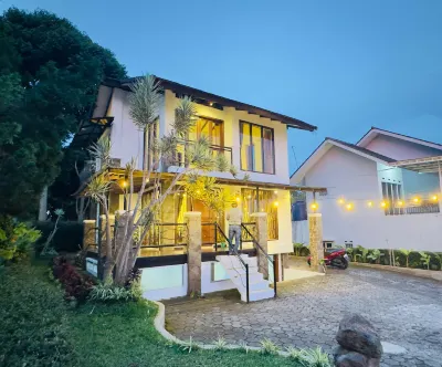 Villa G8 Lembang  호텔