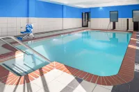 Holiday Inn Express & Suites COLUMBUS EDINBURGH by IHG - Pools