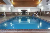 Holiday Inn Express O'NEILL by IHG - piscina