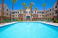 Staybridge Suites PALMDALE by IHG - Pools