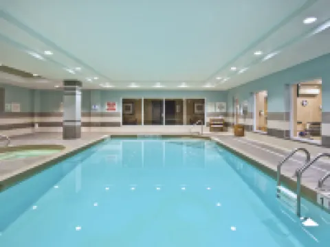 Holiday Inn Express & Suites KINGSTON CENTRAL by IHG Hoteles en Kingston