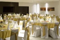 Holiday Inn MUSCAT AL SEEB by IHG - breakfast