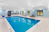 Holiday Inn Express & Suites CHARLESTON NW - CROSS LANES by IHG Hotels in Cross Lanes