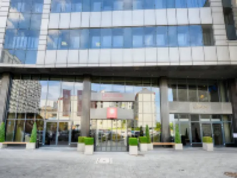 華沙李奧納多皇家酒店 鄰近華沙起義博物館的酒店