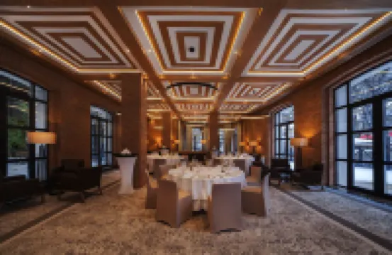 博羅米皇冠假日酒店