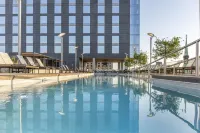 Omni Louisville Hotel - Pools
