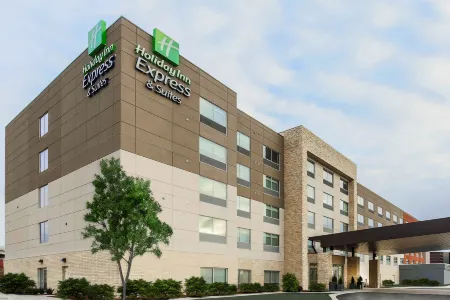 Holiday Inn Express & Suites Chicago O'Hare Airport