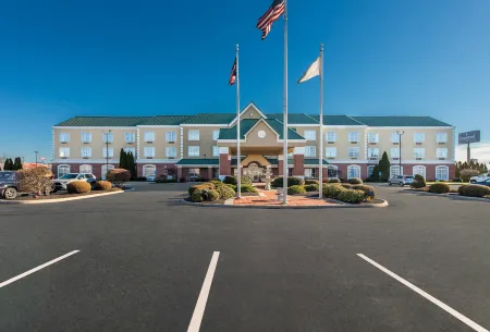 Country Inn & Suites by Radisson, Findlay, Oh