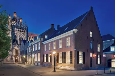 The Saints Hotel Hotel in zona Jheronimus Academy of Data Science