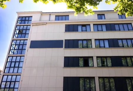 B&B HOME Caen Centre Gare Отели рядом с достопримечательностью «E2se»