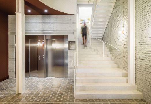 바이필로우 플라망 객실 내부