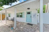 Meant to Bee on Ami Managed by Beach Retreats