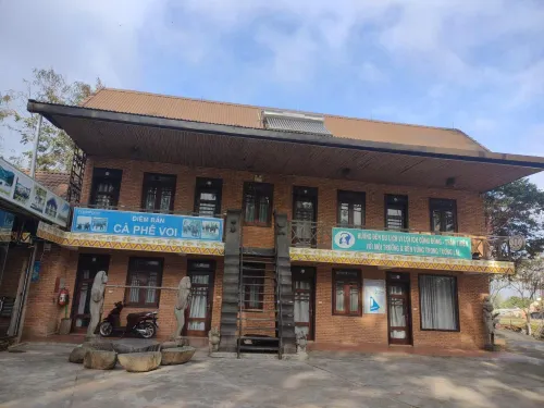 Van Long Elephants Lakeside View Hotel Yang Tao 호텔