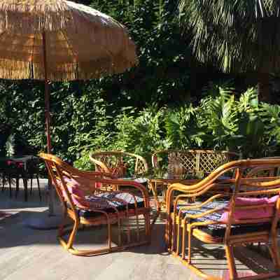 Hôtel Mademoiselle Hotel Exterior