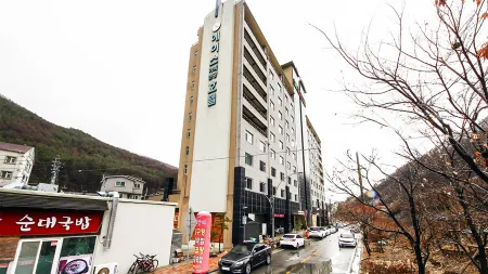 Ace Family Hotel