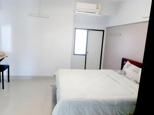 New Wanchai Hotel Pakchong