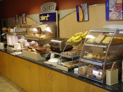 Holiday Inn Express & Suites SACRAMENTO AIRPORT NATOMAS by IHG Mahlzeiten Photos