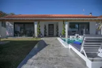 6 Bed Villa - Sleeps 15 - Pets - Pool - Jacuzzi - Villas