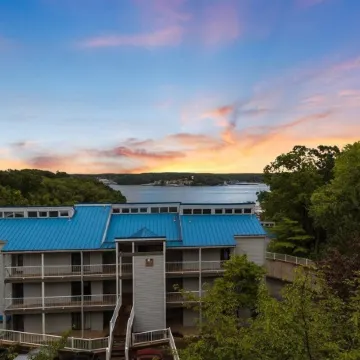 Cozy Pet-friendly Condo w/ Pool