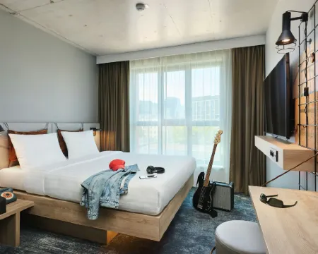 モクシー ワルシャワ シティ ワルシャワのホテル