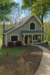 Ultimate Vacation Getaway - Family/Friends Cozy Retreat