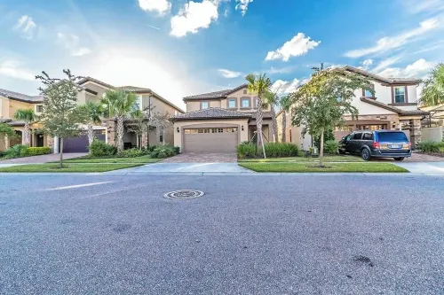 Pet Friendly Amazing 5 Br Sleeps 10