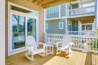 Modern Surf City Beach House w/ Hot Tub! - Wifi