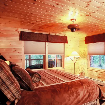 Upscale Fryeburg Cabin Hot Tub and Billiards Table!