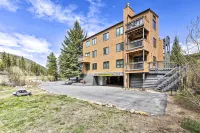 Keystone Mountain Getaway: Walk to Ski Lifts - spa