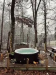 RRG Luxury Glamping Tent– Cozy Winter Retreat with Fire Pit & Hot-tub