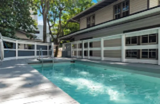 7BD Downtown Oasis Pool