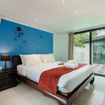 Number Nine Pool Villa Отели рядом с достопримечательностью «Ват Си Сунтхон»