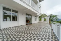 Treebo Windsong Resort Munnar, Tea Plantation View