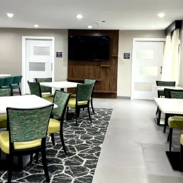 Wingate by Wyndham Jackson