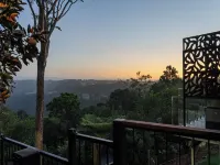 Cabane Treehouse Retreat with Mountain Views Ξενοδοχεία στην πόλη Beechmont