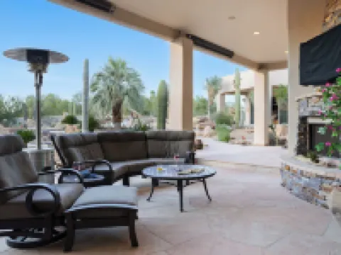 5bdr Oasis w/ Waterfall Pool, Hot Tub, Desert View Desert Cascase by Avantstay Hotels in Carefree