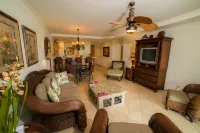 Del Mar 3N 3 bdr Garden View in Los Suenos - Apartments