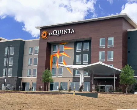 La Quinta Inn & Suites by Wyndham Athens I-65 Hotels in Athens