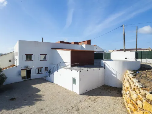 HH 06 - 2 Bed Apartment in Olive Hills Guesthouse - Apartments