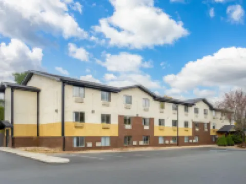 Super 8 by Wyndham Hagerstown I-70 Hotels in Hagerstown