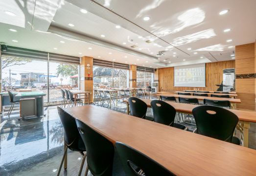 서천 펜션 야외 풍경