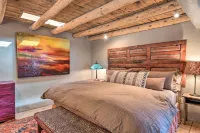 Chic Adobe-Style Bungalow in Historic Santa Fe! - spa