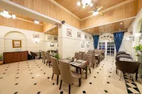 Luxe Avenue Hotel - สระว่ายน้ำแบบอินฟินิตี้