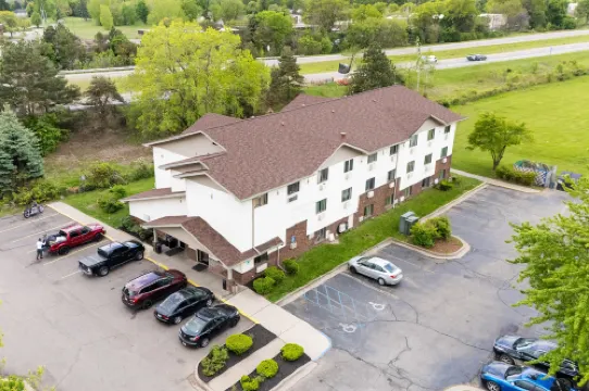 Super Inn by OYO Lansing MI