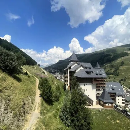Apartment in Les Deux Alpes with Ski Views