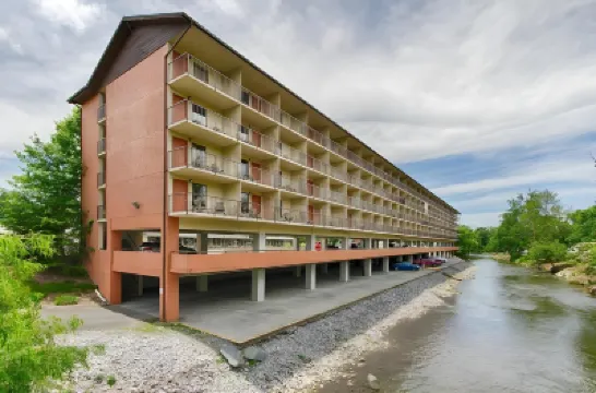 Creekstone Inn Hotels in 