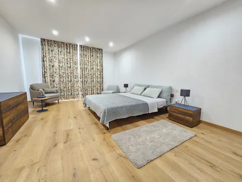 Stunning Seafront Portomaso Apartment w/terraces