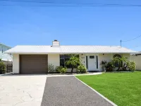 Paradise - Golf Cart Rental, Kayaks, Paddle Boat, Fishing & Swimming Hotels in Hernando Beach